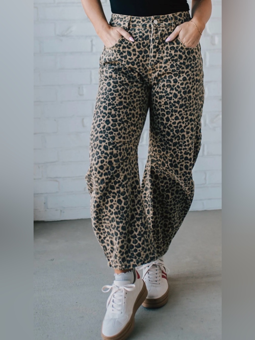 Leopard Print Barrel Leg Jeans size Small